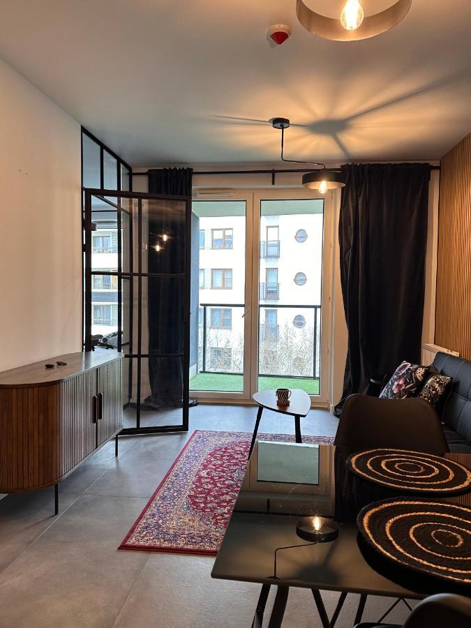 Apartment C71 - Metro Wilanowska - Free Underground Parking Warsaw
