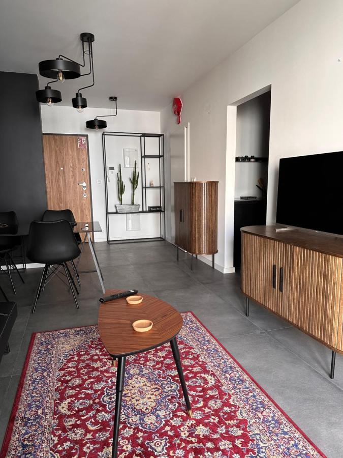Apartment C71 - Metro Wilanowska - Free Underground Parking