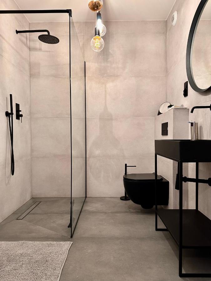 Apartment C71 - Metro Wilanowska - Free Underground Parking Warsaw